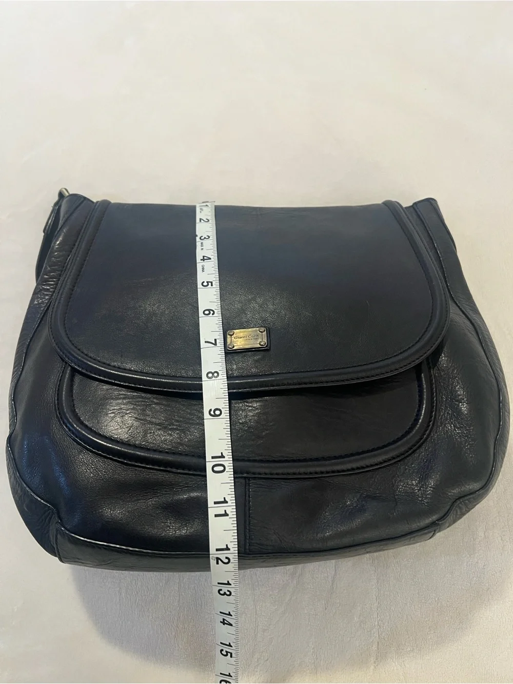 💚Gianni Conti metal logo plaque Black Leather Shoulder Bag with Gold Plaque🩷